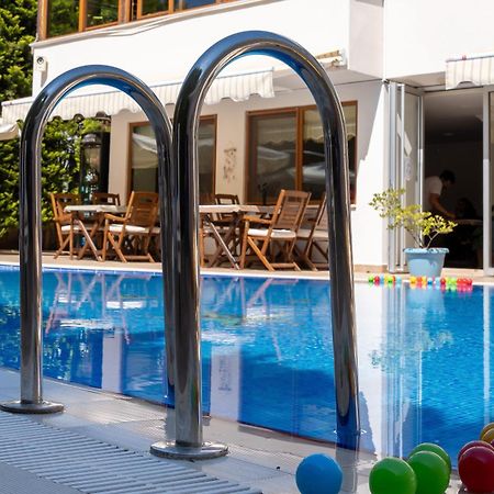 Cunda Giritlioglu Otel Adult Only Айвалык Экстерьер фото